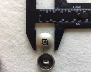 14-04060 Antique Silver Shank Button - 24L