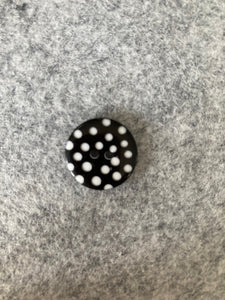100-008 Spotty Button - 28L