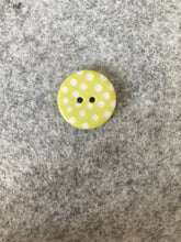 Load image into Gallery viewer, 100-008 Spotty Button - 20L