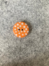 Load image into Gallery viewer, 100-008 Spotty Button - 20L