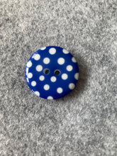 Load image into Gallery viewer, 100-008 Spotty Coat  Button - 40L