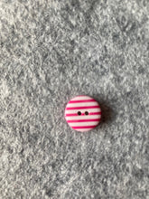 Load image into Gallery viewer, 40-52232 Stripy Button - 20L