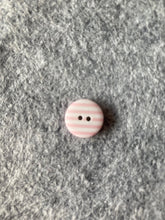 Load image into Gallery viewer, 40-52232 Stripy Button - 20L
