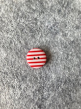 Load image into Gallery viewer, 40-52232 Stripy Button - 20L