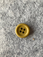 Load image into Gallery viewer, 40-18803 Simple Ring Edge Button - 28L