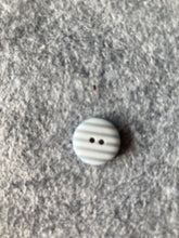 Load image into Gallery viewer, 40-52232 Stripy Button - 20L
