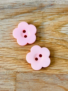 02-2421 End of Line Flower Button - 32L - Pale Peach