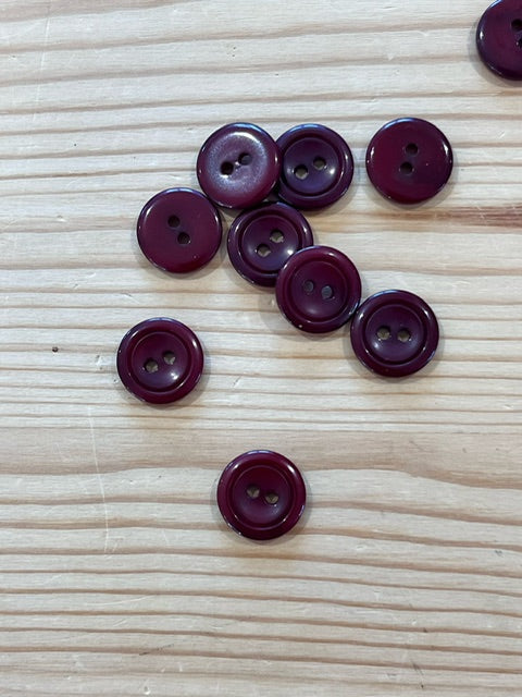 02-2529 End of Line Mahogany Button  24L