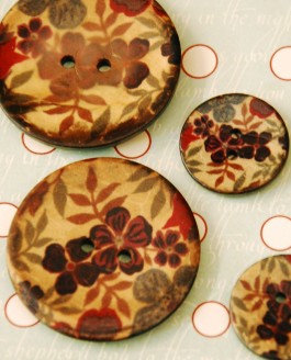 70-A7271 - 64L (40mm) Flower Garden Coconut Button x 1