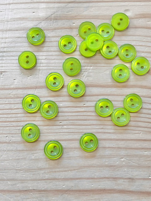 27-M124  Spring Green Button - 18L x 10