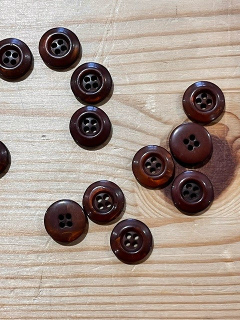 27-M127  Chocolate Brown Button - 22L x 10