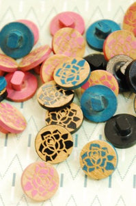 63-86361 - 24L (15mm) Wooden Rose Button x 1