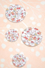 Load image into Gallery viewer, 63-A7731  Floral Printed and Sprayed Button x 1

