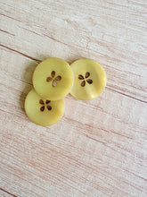 Load image into Gallery viewer, 40-51899 Petal Hole Button - 40L - Various
