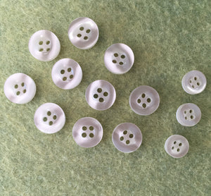 04-10913 B - Set of 10 Shirt Buttons and 3 Collar Buttons - Grey