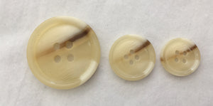 04-GB005 x 1 Cream Horn Button