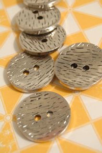 04-CTA-1362 Shiny Silver Wood Effect Button