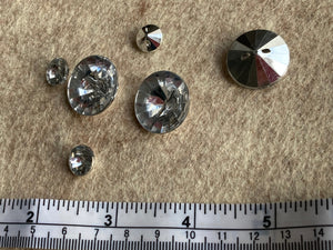 14-04010 Faceted Clear Chaton Button - 32L