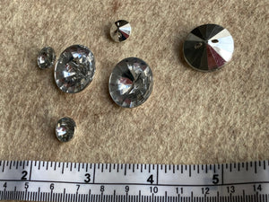 14-04010 Faceted Clear Chaton Button - 16L