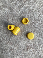 Load image into Gallery viewer, 14-04025 2-part Cord Ends - Yellow
