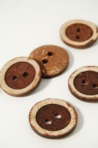 07-KK8398  Coconut Ring Edge Coconut Button - 44L - ECO !