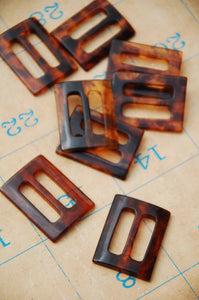 14-04012 Tortoiseshell Buckle - 25mm