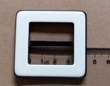 Load image into Gallery viewer, 14-04015 Square Black and White Buckle - 30mm
