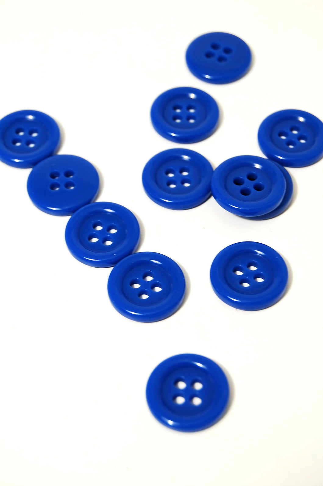 32-8425  Ring Edge Button - Royal Blue