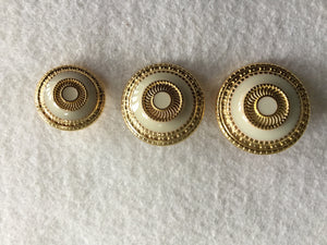 08-B980 Gold and Ivory Enamelled Shank Button - 40L