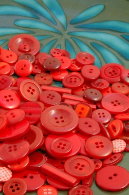 Rageous Red - Mixed Buttons Theme Bag